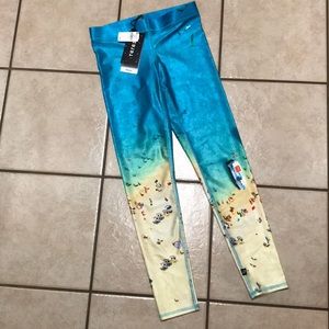 Terez Leggings Size Small Beach Days